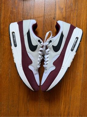 Nike Men’s Air Max 1 Sneaker — White, Burgundy & Black men’s size 11
